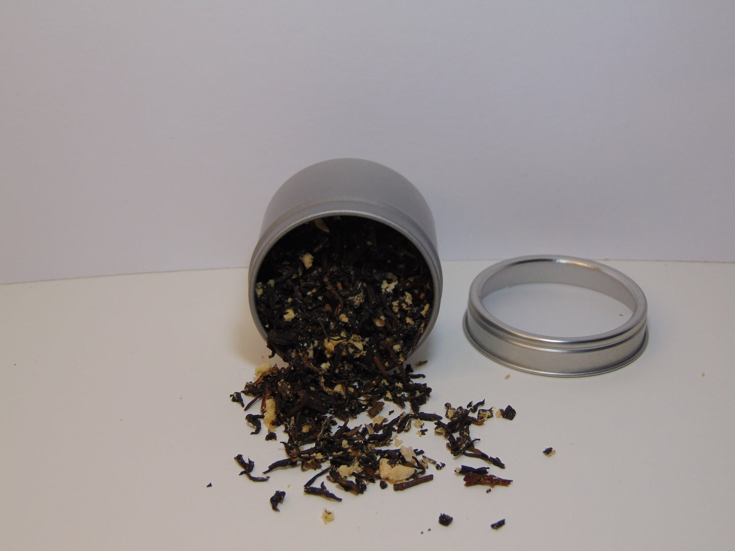 Peach tea small tin